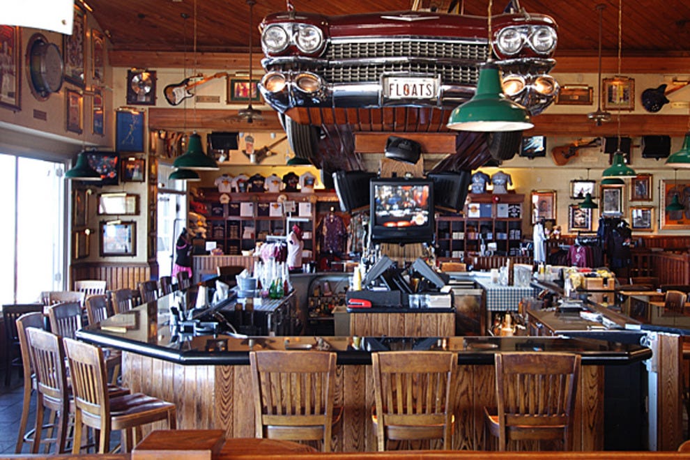 Hard Rock Cafe Maui Nightlife Review 10Best Experts and Tourist Reviews