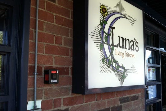 Lunas+Living+Kitchen