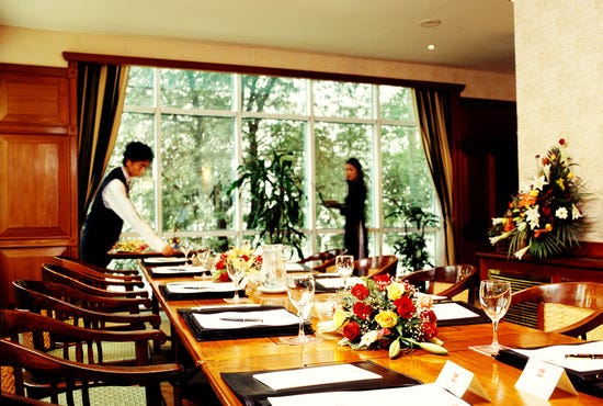 board-meeting-set-up-in-the-signing-room