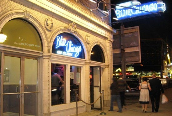4226397-Blue_Chicago_on_Clark_Street_Chicago