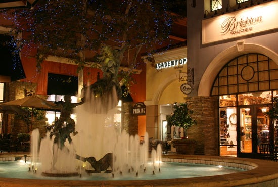 Westlake_Village_CA_The_Promenade_Shopping_Center