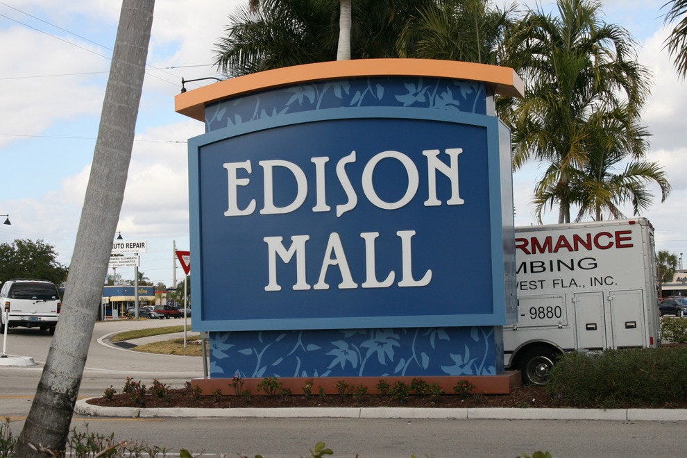 Fort Myers Malls and Shopping Centers 10Best Mall Reviews
