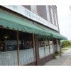 1487300-German_food_in_the_historic_downtown_district_Independence