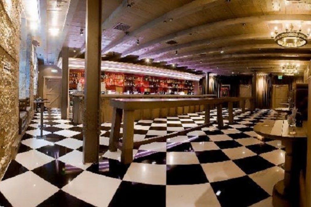 Eat Walk Edinburgh: Edinburgh Attractions Review - 10Best Experts and