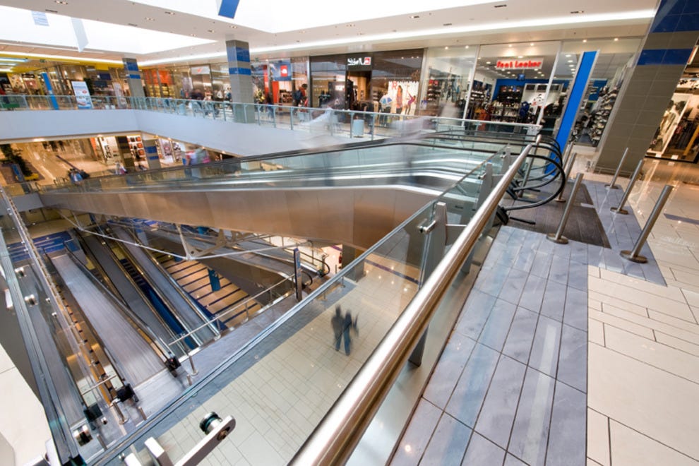 Women clothing stores. Clothing stores in the galleria mall
