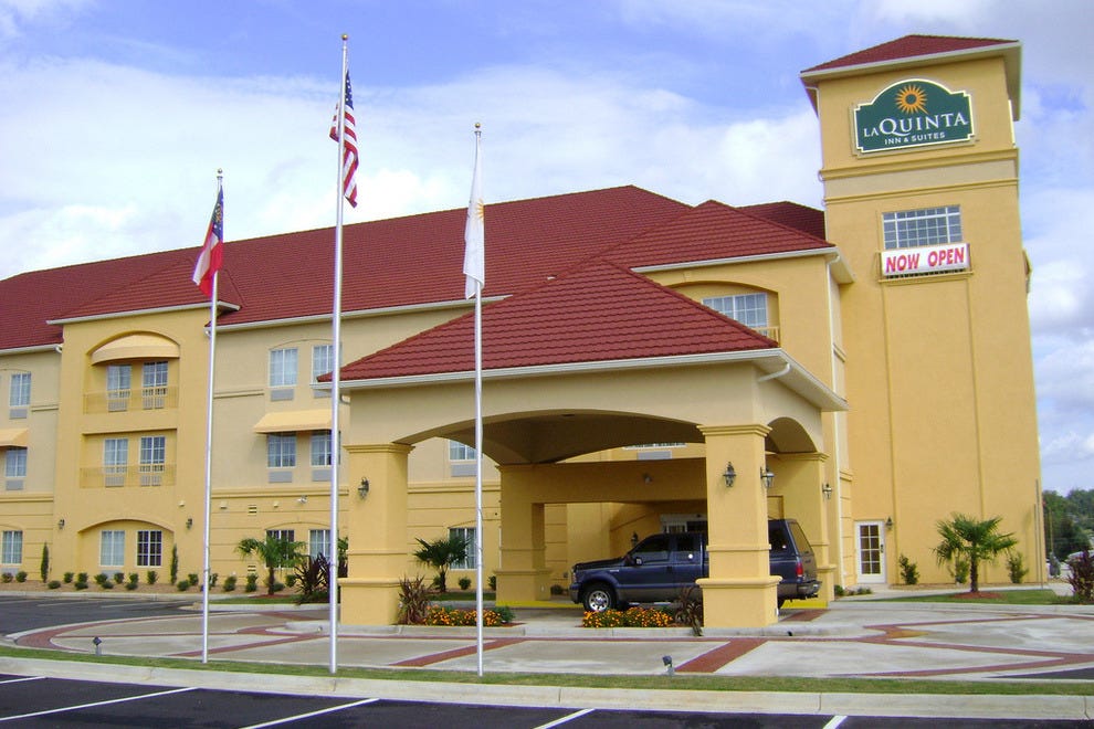 New Orleans  Airport Hotels near  AIRPORT CODE   Airport Hotel Reviews