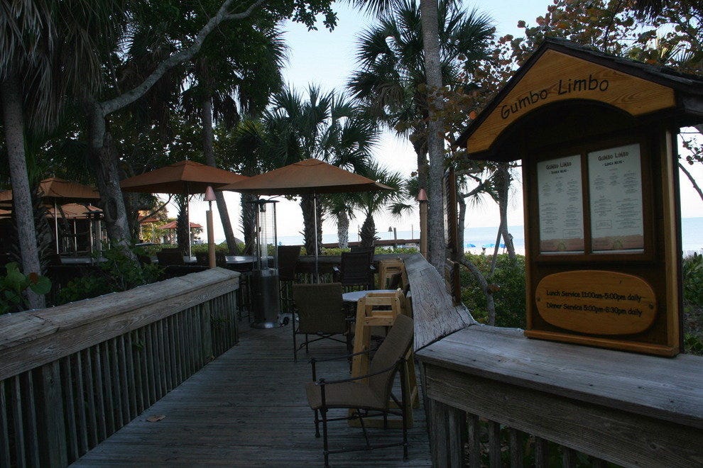 Beach Bars Nightlife in Naples