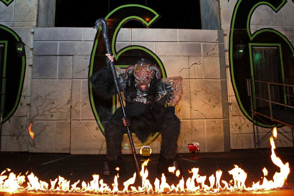 Vote Gates of Hell Best Extreme Haunted Attraction Nominee 2015