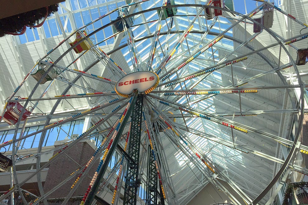 Reno's Outlets at Sparks Offers Shopping, IMAX and a Ferris Wheel