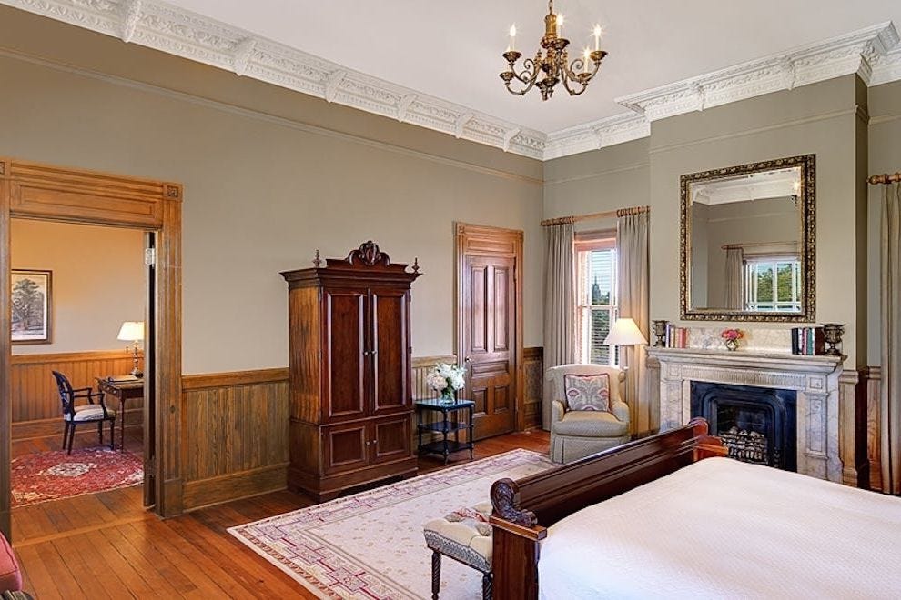 Wentworth Mansion