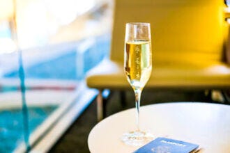 Best Airport Bar (2023)