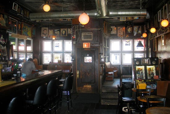 Chicago's Old Town Ale House is a classic old town bar.