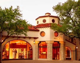 Photo courtesy of <a href="http://www.hpvillage.com" target="_151695732" rel="nofollow">Highland Park Village</a>