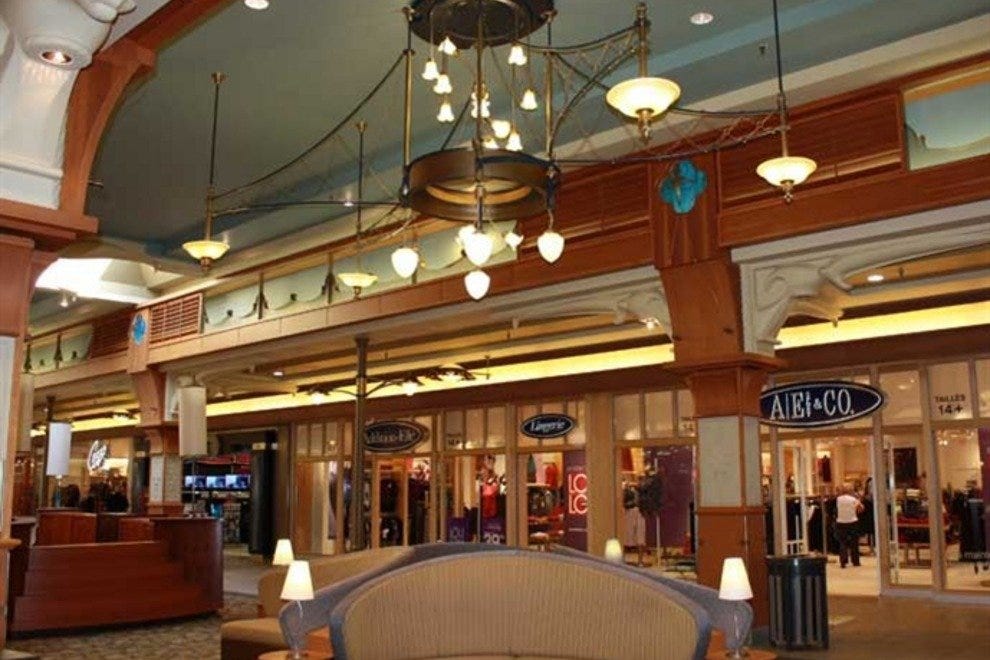 Place Fleur de Lys Québec City