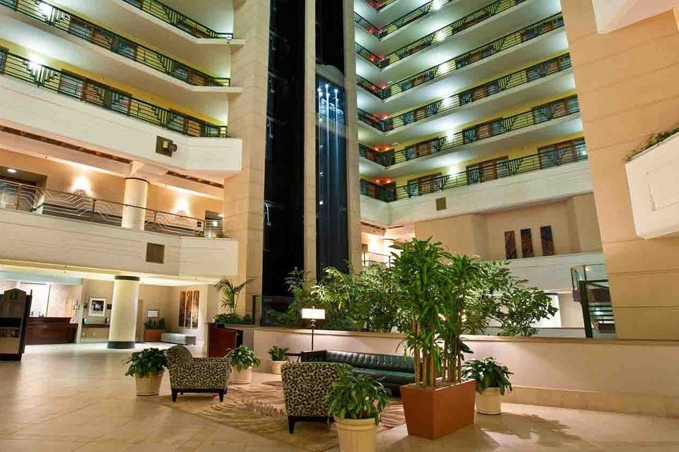 Embassy Suites Indianapolis Downtown - Embassy Suites 2 54 990x660
