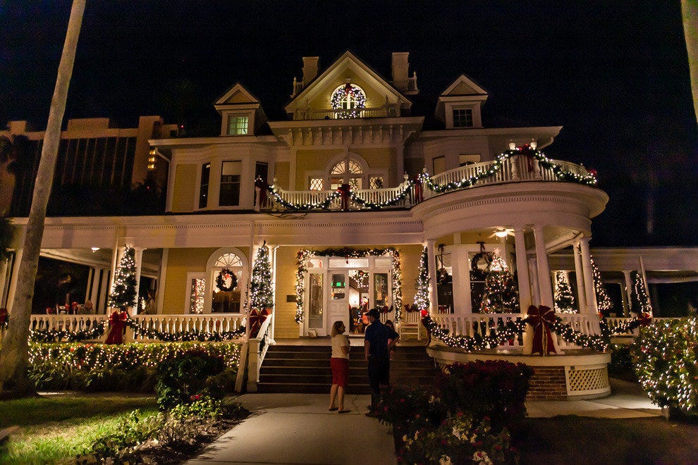 Holiday House Tour Fort Myers' Historic, Highly Decorated Homes