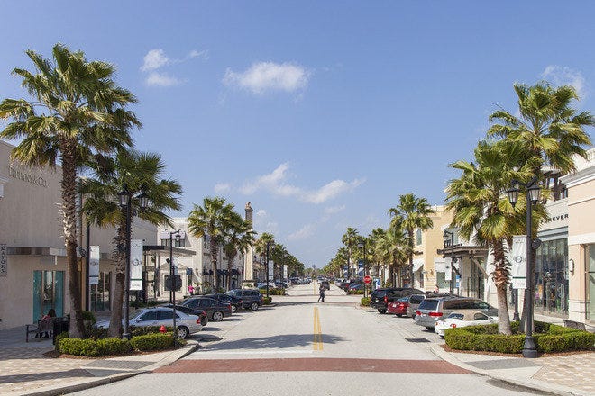 St. Johns Town Center Upscale Mall - Driving Through at Christmas -  Jacksonville Florida 