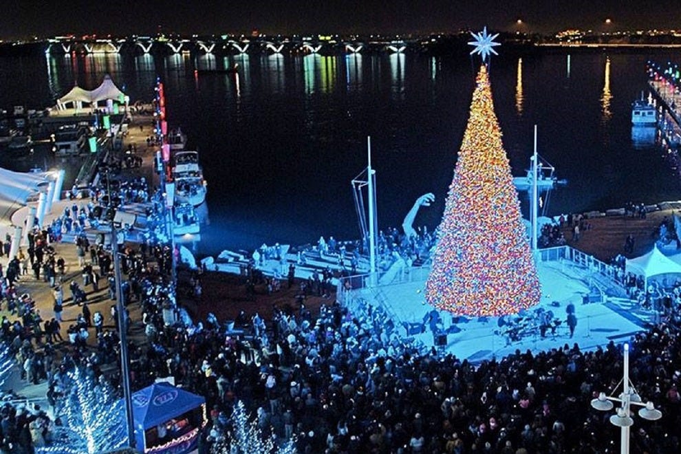 National Harbor Christmas 2024 Adel Harriet