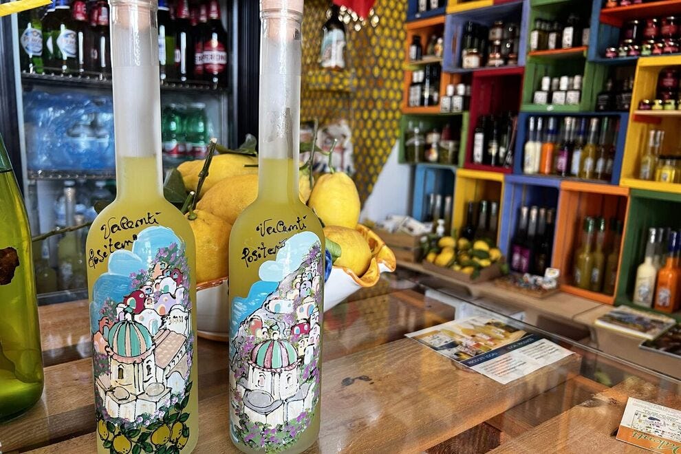 Valentini Positano è un negozio di limoncello e una fabbrica di marito e moglie a Positano