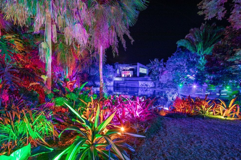 Carlsberg ネオンライト PJC-105 DMPLネオン管 Johnsonville Night Lights in the Garden at Naples Botanical Garden