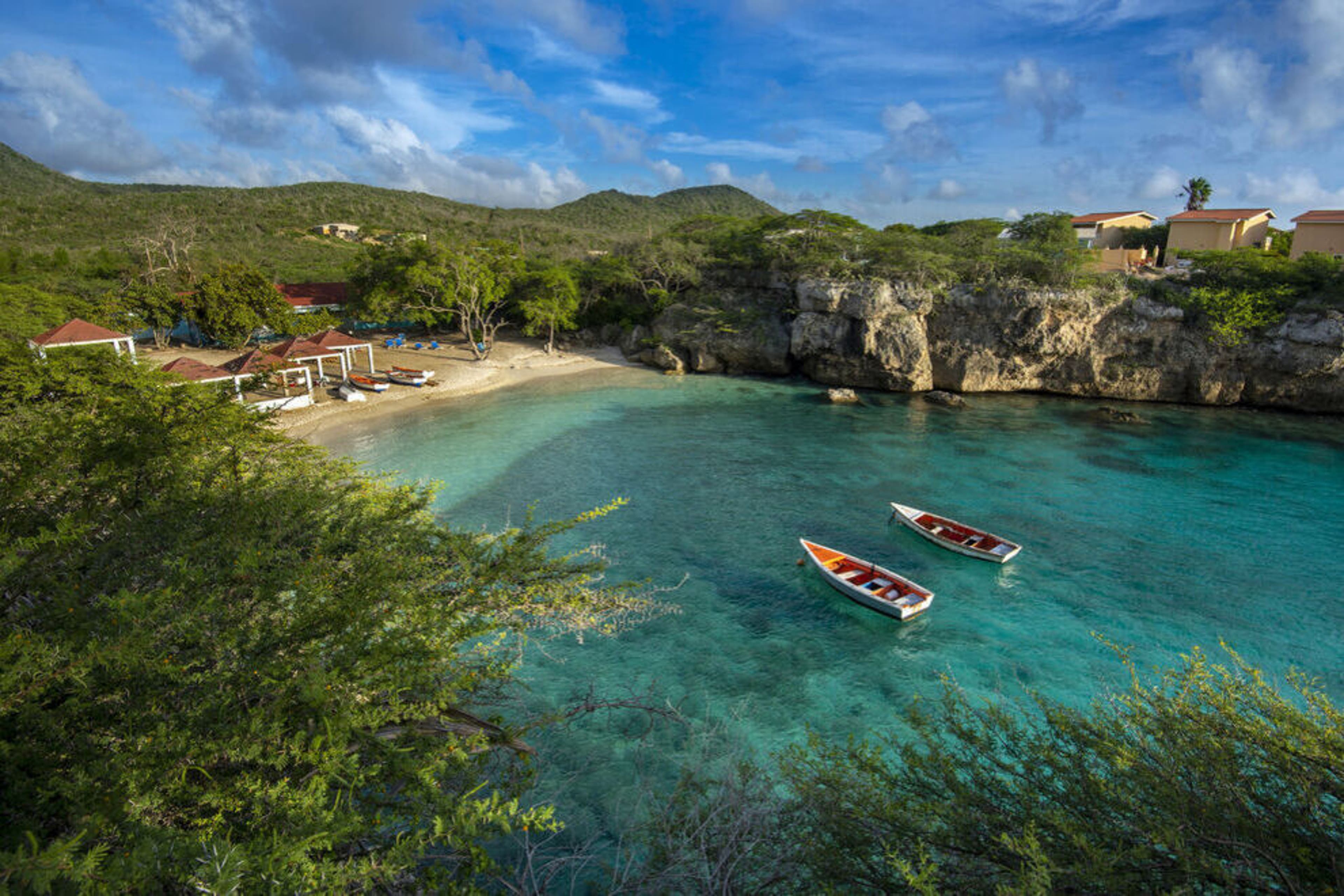Curaçao has protected lagoons, which makes it an ideal diving destination for beginners