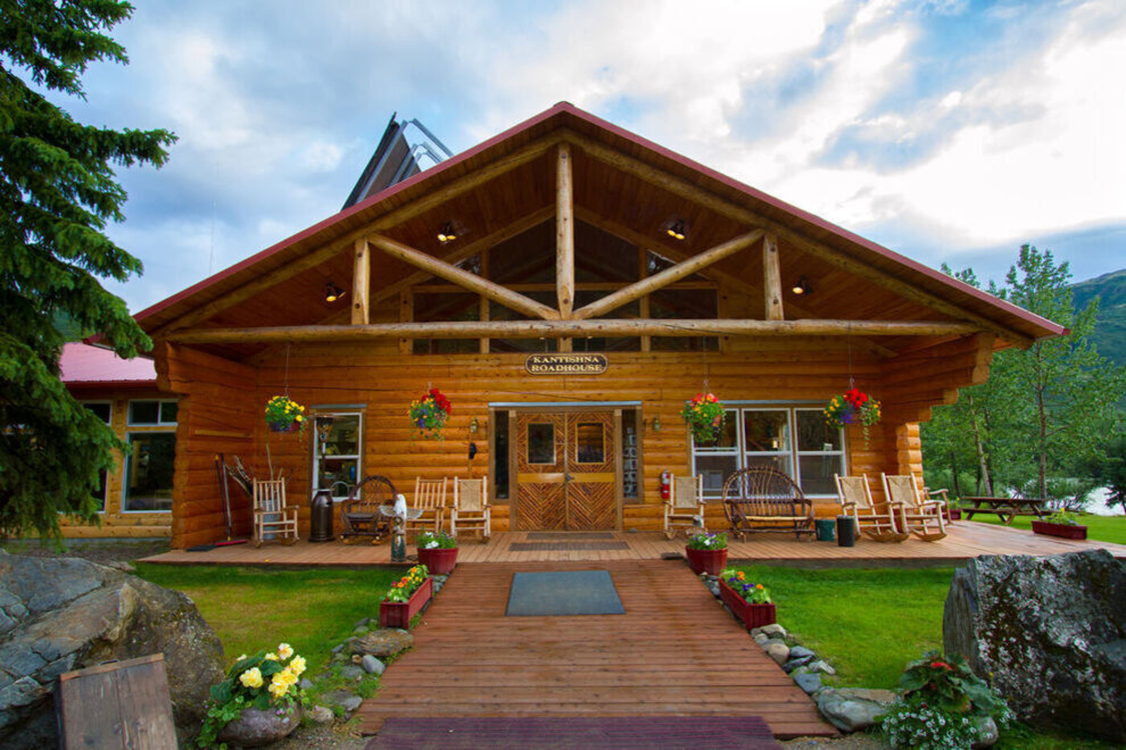 Best Wilderness Lodge in Alaska (2026) Best Wilderness Lodge in Alaska (2026)