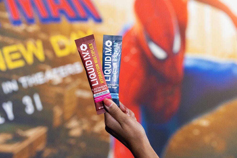 What was Tom Holland drinking at the Spider-Man premiere? Recipe inside
