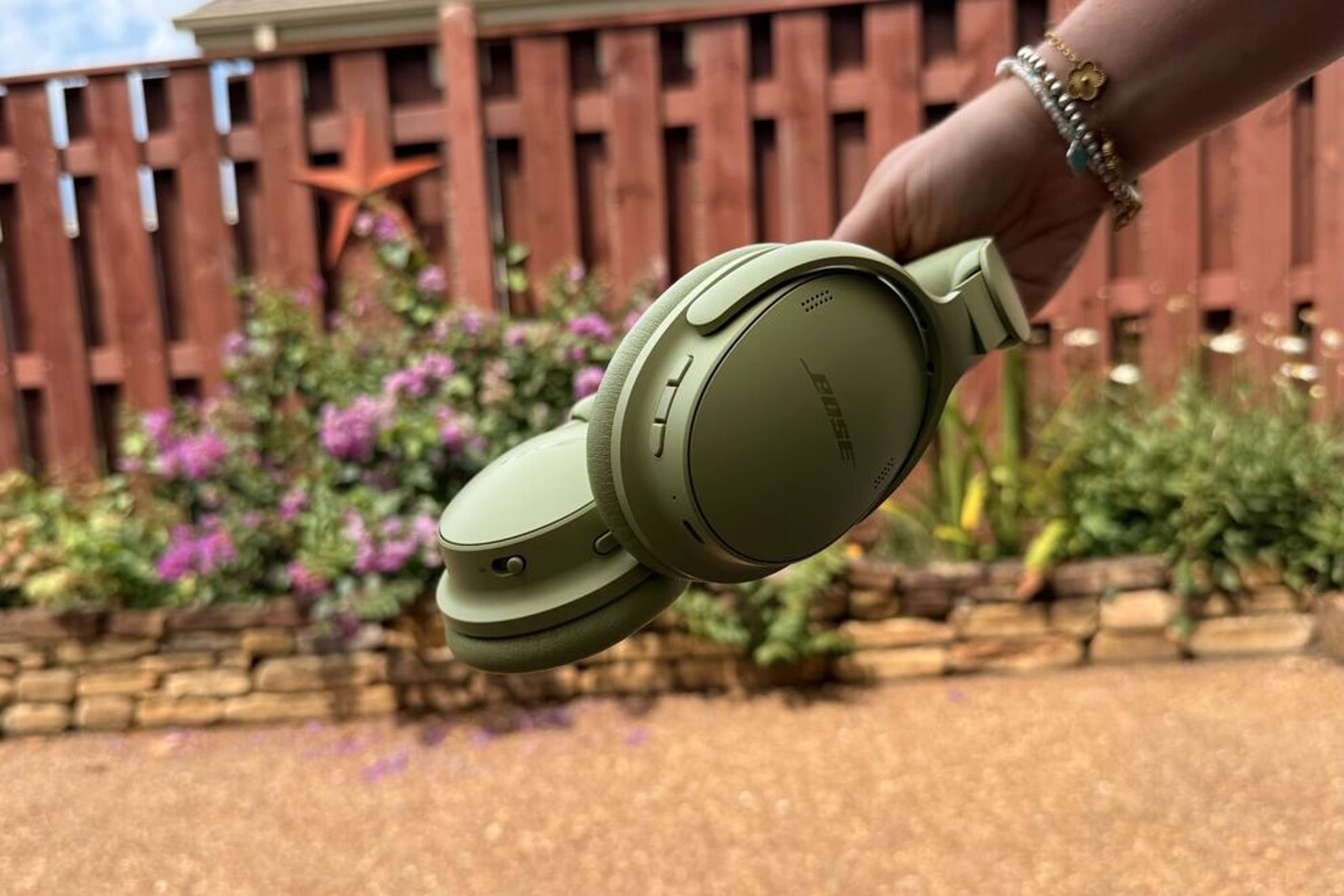 How Bose upgraded their signature headphones for better travel
