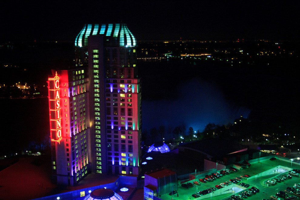 Fallsview casino niagara falls canada