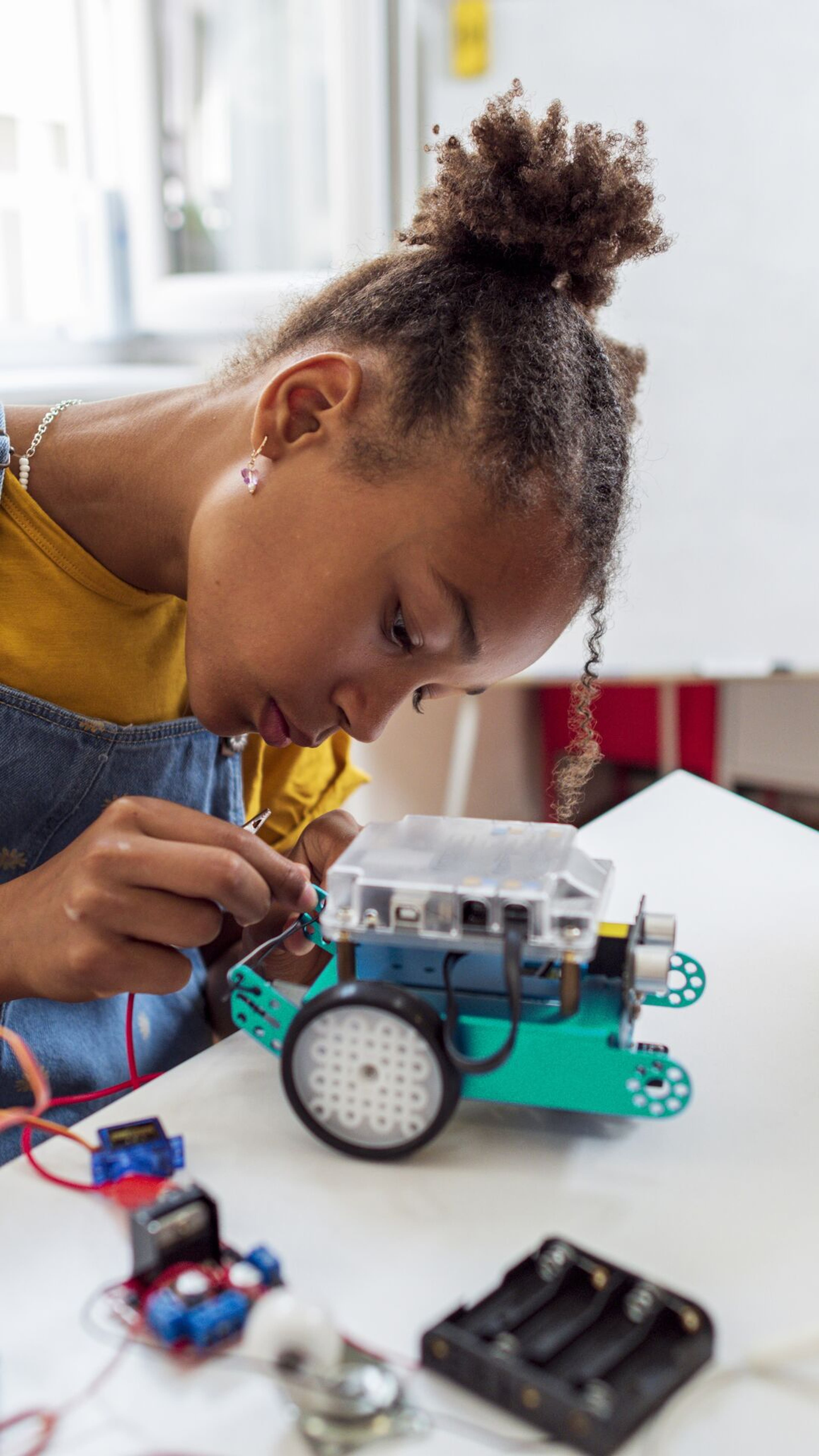 Keep the kids entertained with these 10 awesome subscription boxes